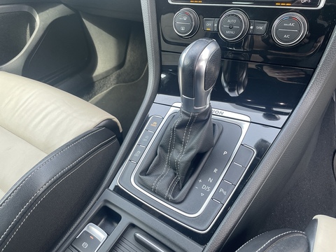 2.0 TSI BlueMotion Tech R Hatchback 3dr Petrol DSG 4Motion Euro 6 (s/s) (300 ps)