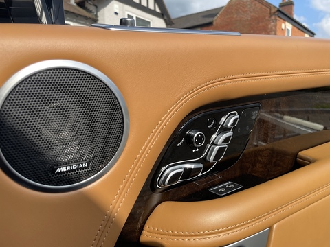 2.0 P400e 12.4kWh GPF Autobiography SUV 5dr Petrol Plug-in Hybrid Auto 4WD Euro 6 (s/s) (404 ps)