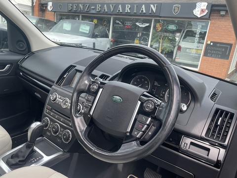 2.2 SD4 Metropolis SUV 5dr Diesel CommandShift 4WD Euro 5 (190 ps)