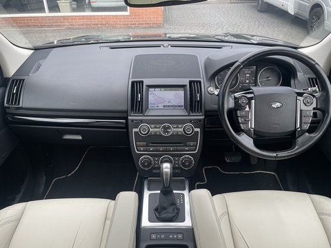 2.2 SD4 Metropolis SUV 5dr Diesel CommandShift 4WD Euro 5 (190 ps)