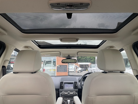 2.2 SD4 Metropolis SUV 5dr Diesel CommandShift 4WD Euro 5 (190 ps)