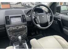 Land Rover Freelander 2 2.2 SD4 Metropolis SUV 5dr Diesel CommandShift 4WD Euro 5 (190 ps)