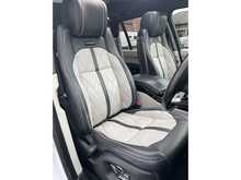 Land Rover Range Rover Vogue 4.4 SD V8 Autobiography SUV 5dr Diesel Auto 4WD Euro 5 (339 ps)