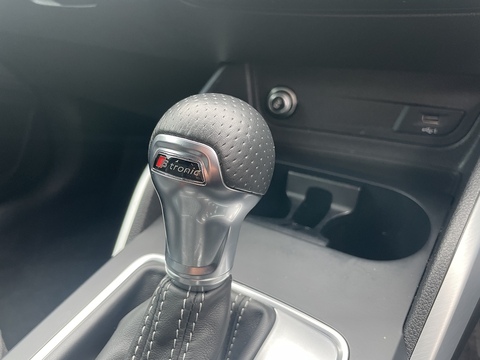 1.6 TDI 30 S line SUV 5dr Diesel S Tronic Euro 6 (s/s) (116 ps)