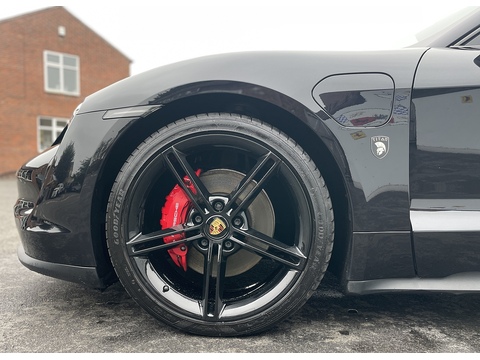 Performance Plus 93.4kWh 4S Saloon 4dr Electric Auto 4WD (571 ps)