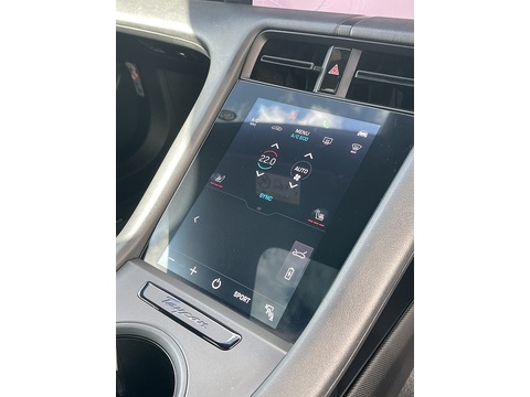 Performance Plus 93.4kWh 4S Saloon 4dr Electric Auto 4WD (571 ps)