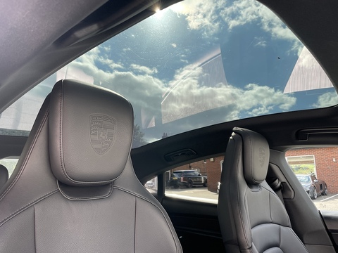 Performance Plus 93.4kWh 4S Saloon 4dr Electric Auto 4WD (571 ps)