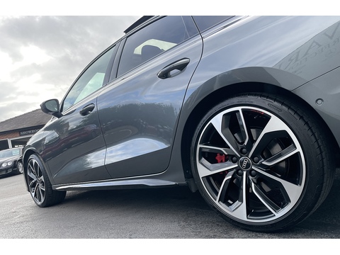 2.0 TFSI Vorsprung Saloon 4dr Petrol S Tronic quattro Euro 6 (s/s) (310 ps)