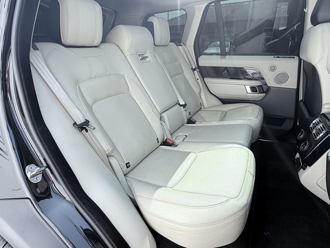 3.0 SD V6 Vogue SUV 5dr Diesel Auto 4WD Euro 6 (s/s) (275 ps)