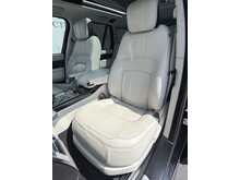 Land Rover Range Rover 3.0 SD V6 Vogue SUV 5dr Diesel Auto 4WD Euro 6 (s/s) (275 ps)