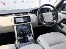 Land Rover Range Rover 3.0 SD V6 Vogue SUV 5dr Diesel Auto 4WD Euro 6 (s/s) (275 ps)