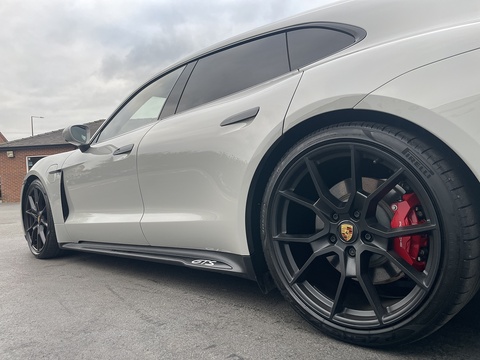 Performance Plus 93.4kWh GTS Sport Turismo 5dr Electric Auto 4WD (11kW Charger) (598 ps)