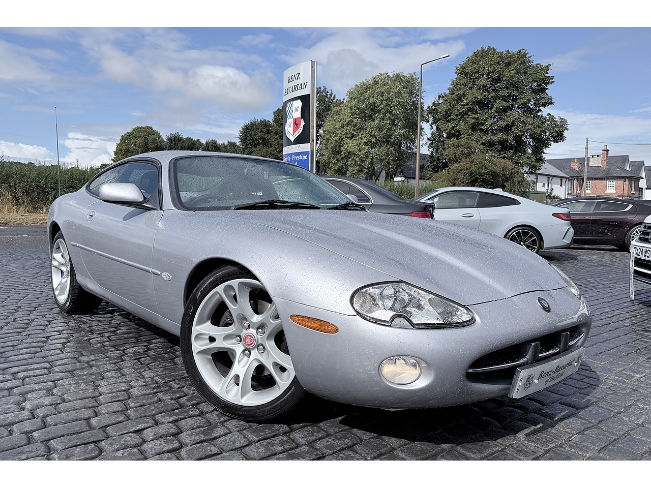 Jaguar 4.0 Coupe 2dr Petrol Automatic (281 g/km, 290 bhp)