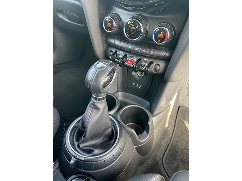 1.5 Cooper D Hatchback 5dr Diesel Auto Euro 6 (s/s) (116 ps)