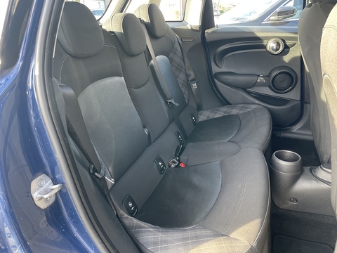 1.5 Cooper D Hatchback 5dr Diesel Auto Euro 6 (s/s) (116 ps)