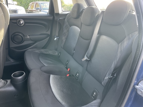 1.5 Cooper D Hatchback 5dr Diesel Auto Euro 6 (s/s) (116 ps)