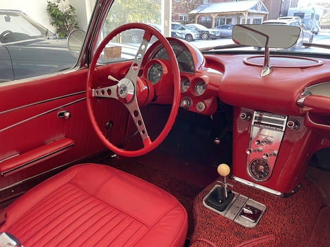 Corvette  Convertible 0.0  Petrol