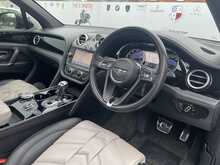 Bentley Bentayga 4.0 V8 SUV 5dr Petrol Auto 4WD Euro 6 (s/s) (550 ps)