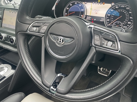 4.0 V8 SUV 5dr Petrol Auto 4WD Euro 6 (s/s) (550 ps)