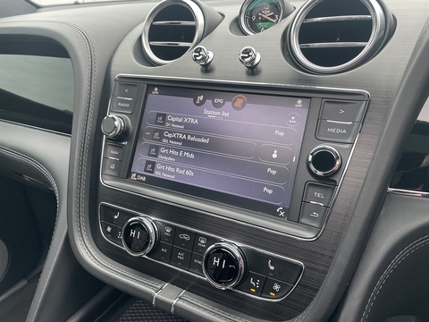 4.0 V8 SUV 5dr Petrol Auto 4WD Euro 6 (s/s) (550 ps)