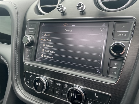 4.0 V8 SUV 5dr Petrol Auto 4WD Euro 6 (s/s) (550 ps)