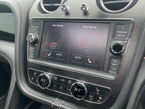 4.0 V8 SUV 5dr Petrol Auto 4WD Euro 6 (s/s) (550 ps)