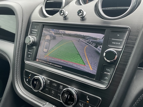 4.0 V8 SUV 5dr Petrol Auto 4WD Euro 6 (s/s) (550 ps)