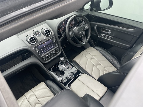 4.0 V8 SUV 5dr Petrol Auto 4WD Euro 6 (s/s) (550 ps)