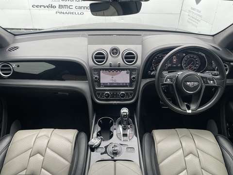 4.0 V8 SUV 5dr Petrol Auto 4WD Euro 6 (s/s) (550 ps)