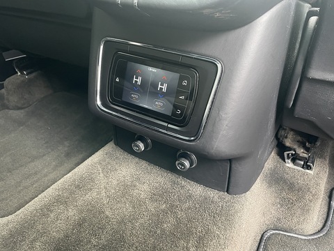 4.0 V8 SUV 5dr Petrol Auto 4WD Euro 6 (s/s) (550 ps)