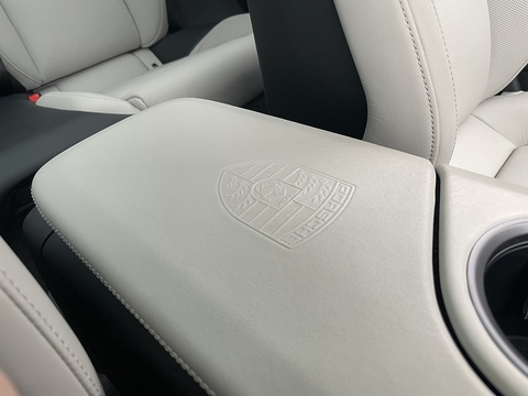 Performance Plus 93.4kWh Turbo S Saloon 4dr Electric Auto 4WD (11kW Charger) (761 ps)