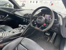 Audi R8 5.2 FSI V10 Plus Coupe 2dr Petrol S Tronic quattro Euro 6 (s/s) (610 ps)