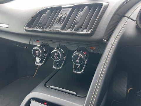 5.2 FSI V10 Plus Coupe 2dr Petrol S Tronic quattro Euro 6 (s/s) (610 ps)