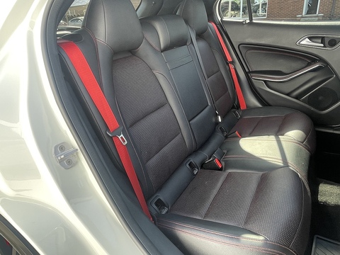 Mercedes-Benz GLA45 AMG (Premium) SUV 5dr