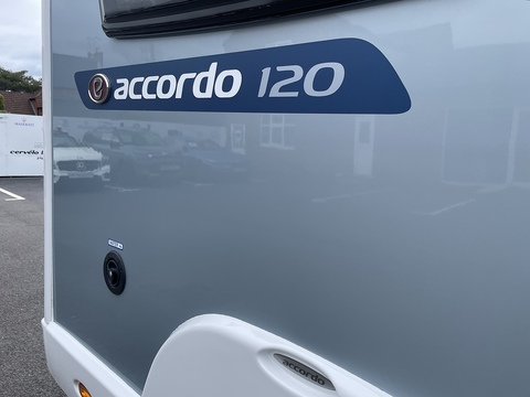 Boxer BlueHDi 333 2.0 2dr Chassis Cab Manual Diesel