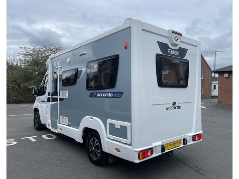 Boxer BlueHDi 333 2.0 2dr Chassis Cab Manual Diesel