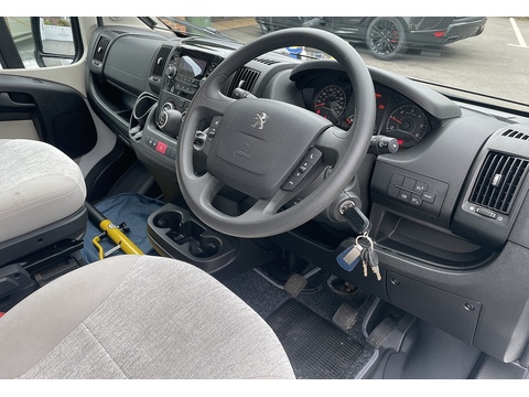 Boxer BlueHDi 333 2.0 2dr Chassis Cab Manual Diesel