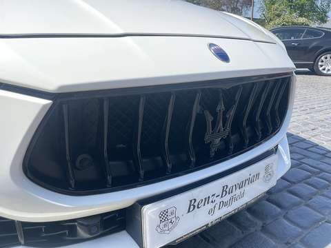 3.0D V6 Saloon 4dr Diesel ZF Euro 5 (s/s) (275 ps)