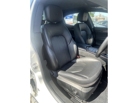 3.0D V6 Saloon 4dr Diesel ZF Euro 5 (s/s) (275 ps)
