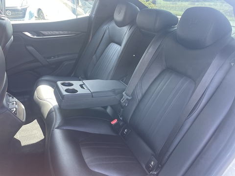 3.0D V6 Saloon 4dr Diesel ZF Euro 5 (s/s) (275 ps)