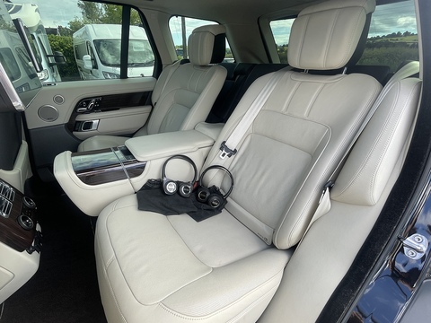 4.4 SD V8 Autobiography SUV 5dr Diesel Auto 4WD Euro 6 (s/s) (339 ps)