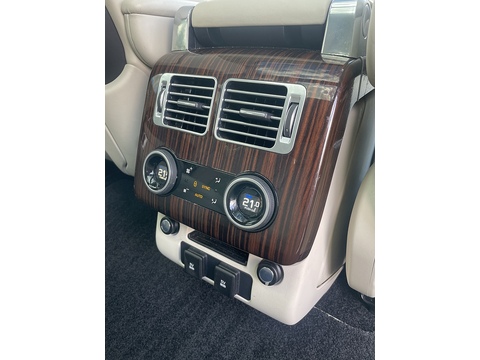 4.4 SD V8 Autobiography SUV 5dr Diesel Auto 4WD Euro 6 (s/s) (339 ps)