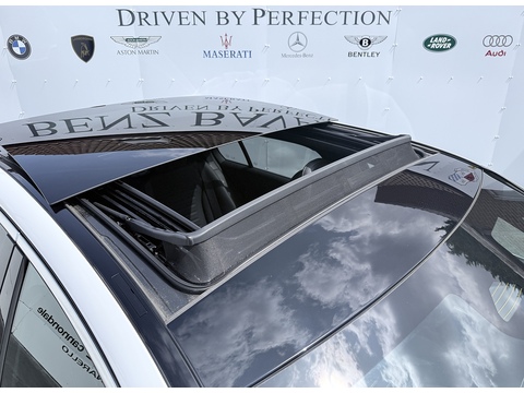 2.0 C300e 25.4kWh AMG Line (Premium Plus) Saloon 4dr Petrol Plug-in Hybrid G-Tronic+ Euro 6 (s/s) (313 ps)