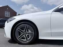 Mercedes-Benz C Class 2.0 C300e 25.4kWh AMG Line (Premium Plus) Saloon 4dr Petrol Plug-in Hybrid G-Tronic+ Euro 6 (s/s) (313 ps)