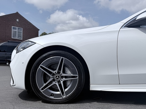 2.0 C300e 25.4kWh AMG Line (Premium Plus) Saloon 4dr Petrol Plug-in Hybrid G-Tronic+ Euro 6 (s/s) (313 ps)