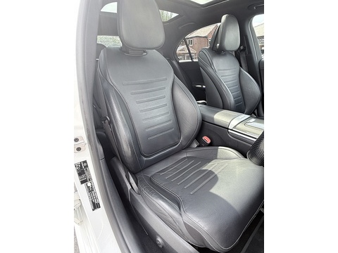 2.0 C300e 25.4kWh AMG Line (Premium Plus) Saloon 4dr Petrol Plug-in Hybrid G-Tronic+ Euro 6 (s/s) (313 ps)