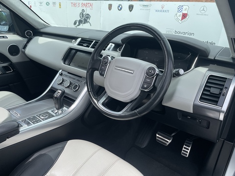 3.0 SD V6 Autobiography Dynamic SUV 5dr Diesel Auto 4WD Euro 5 (s/s) (306 ps)