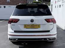 Volkswagen Tiguan Allspace 2.0 TDI R-Line SUV 5dr Diesel DSG 4Motion Euro 6 (s/s) (200 ps)