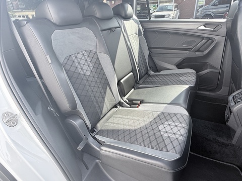 2.0 TDI R-Line SUV 5dr Diesel DSG 4Motion Euro 6 (s/s) (200 ps)