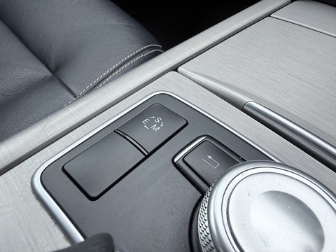 2.1 E220 CDI BlueEfficiency Sport Saloon 4dr Diesel G-Tronic+ Euro 5 (s/s) (170 ps)